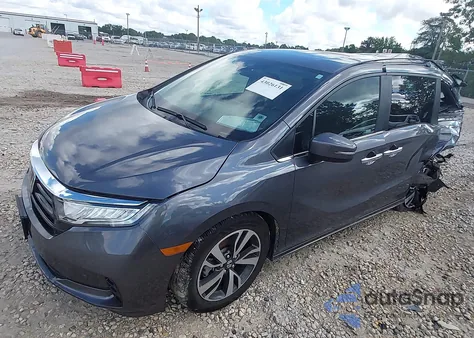 2024 Honda Odyssey Touring z USA, uszkodzony, nr VIN 5FNRL6H83RB030233